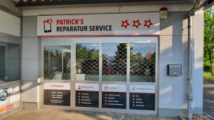 logo-werbetechnik-tschasche-muehlheim-schaufenster-fassadenbeschriftung-P1101722