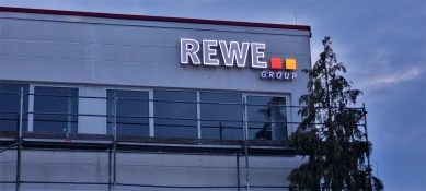 web-logo-werbetechnik-tschasche-muehlheim-leuchtreklame-einzelbuchstaben-p8-20220924-193549