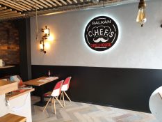 web-logo-werbetechnik-tschasche-muehlheim-leuchtreklame-leuchtkaesten-durchgesteckte-buchstaben-20190916-wa0014